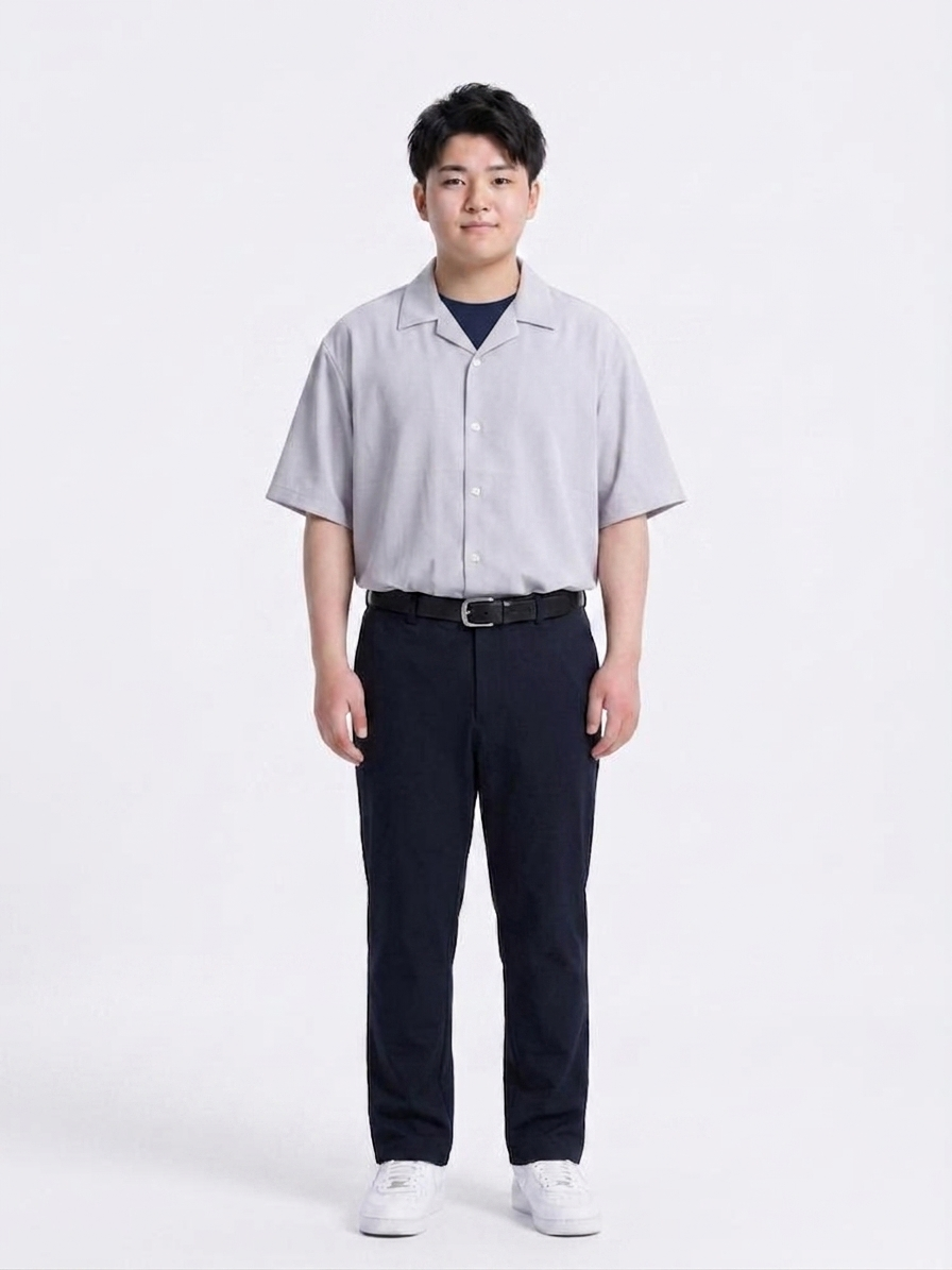 グレーシャツ黒パンツ大きいサイズ